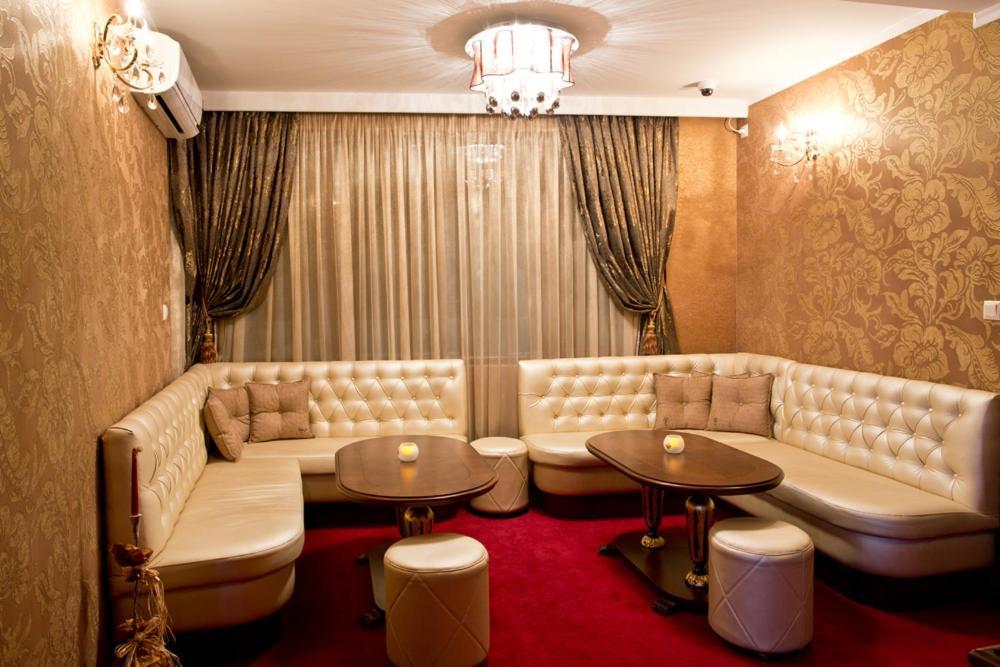 Hotel Diamond Kazanlŭk Eksteriør billede