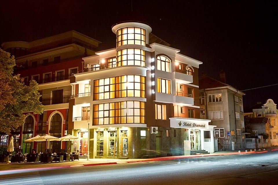 Hotel Diamond Kazanlŭk Eksteriør billede