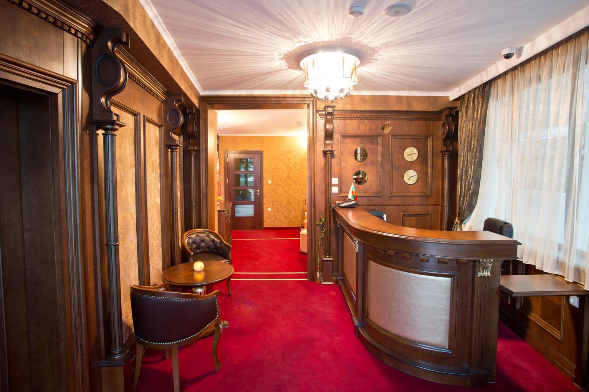 Hotel Diamond Kazanlŭk Eksteriør billede