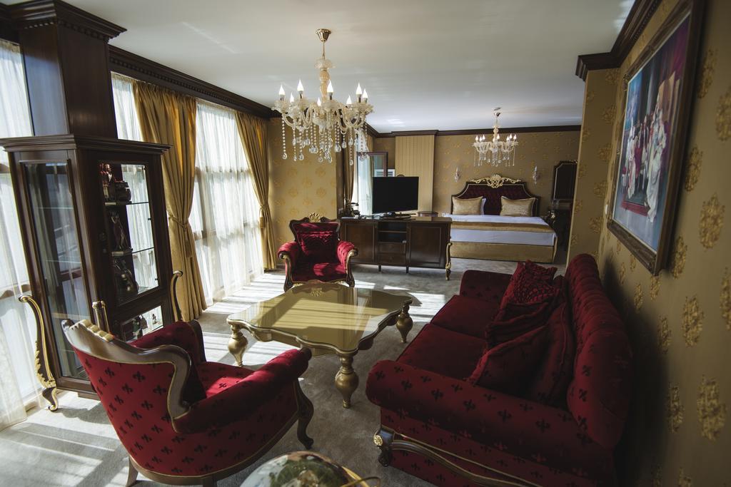 Hotel Diamond Kazanlŭk Eksteriør billede